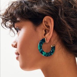 8 Other Reasons Josie Hoops